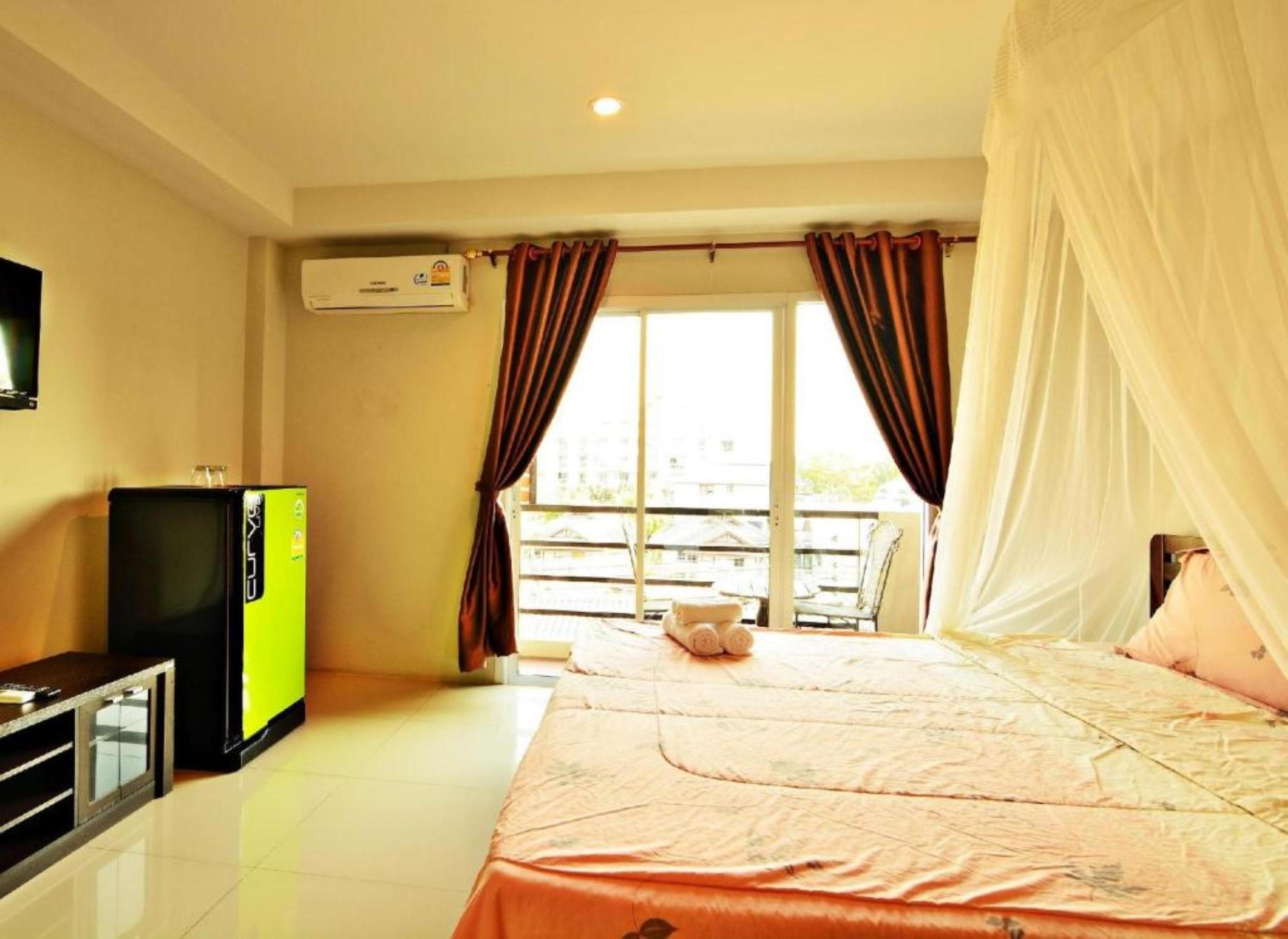 The Day Hotel Chonburi Buitenkant foto