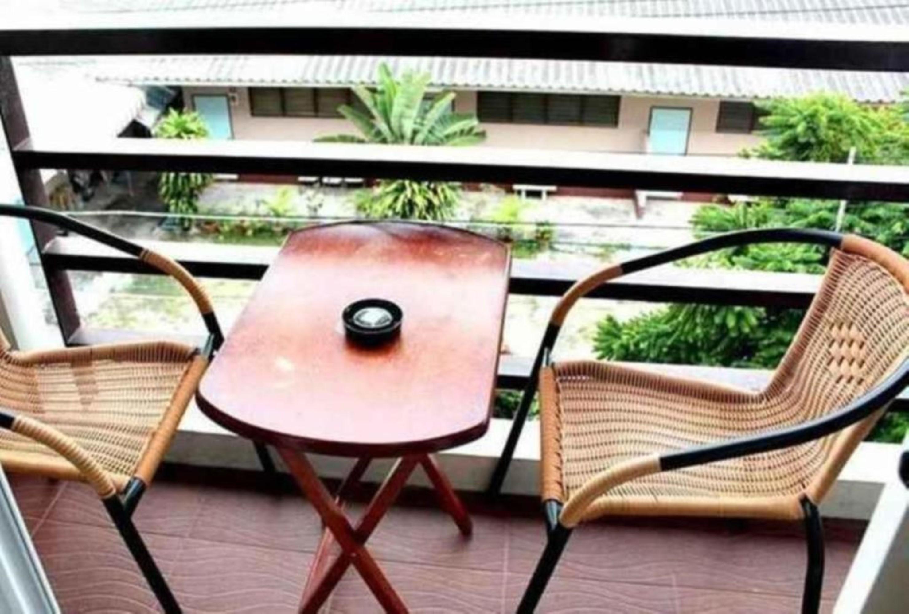 The Day Hotel Chonburi Buitenkant foto