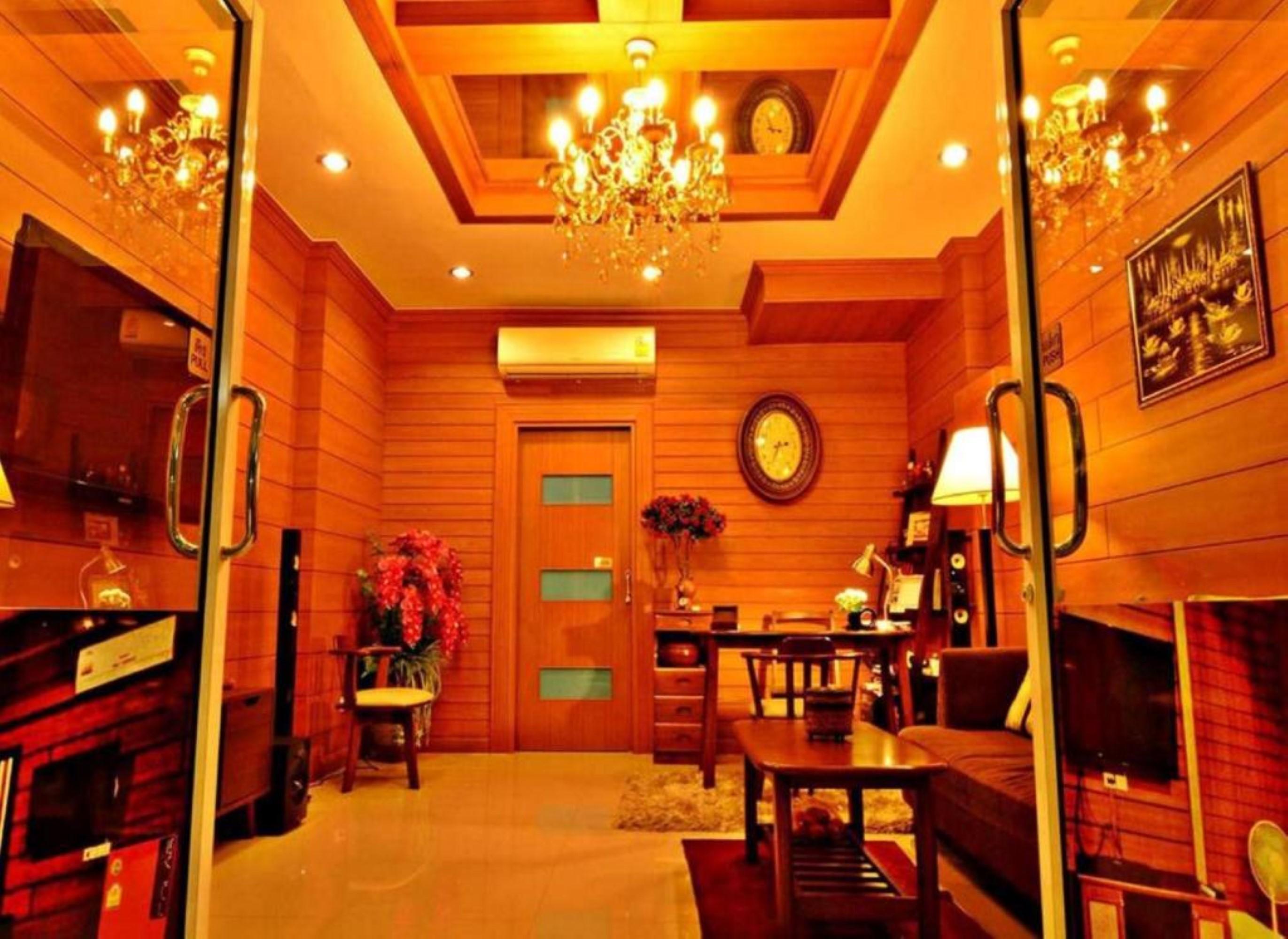 The Day Hotel Chonburi Buitenkant foto