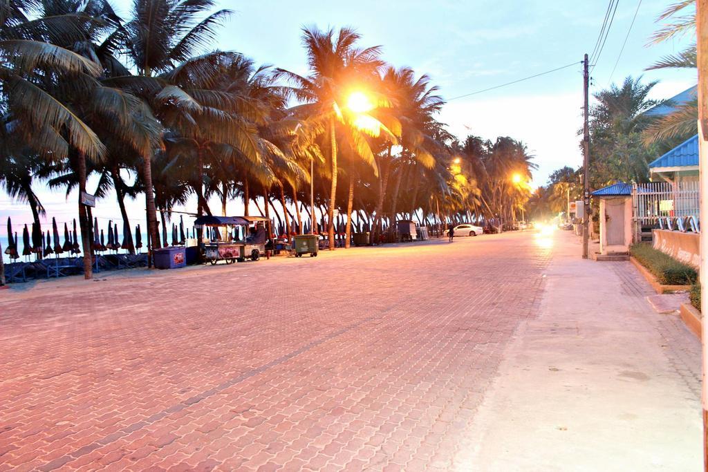 The Day Hotel Chonburi Kamer foto