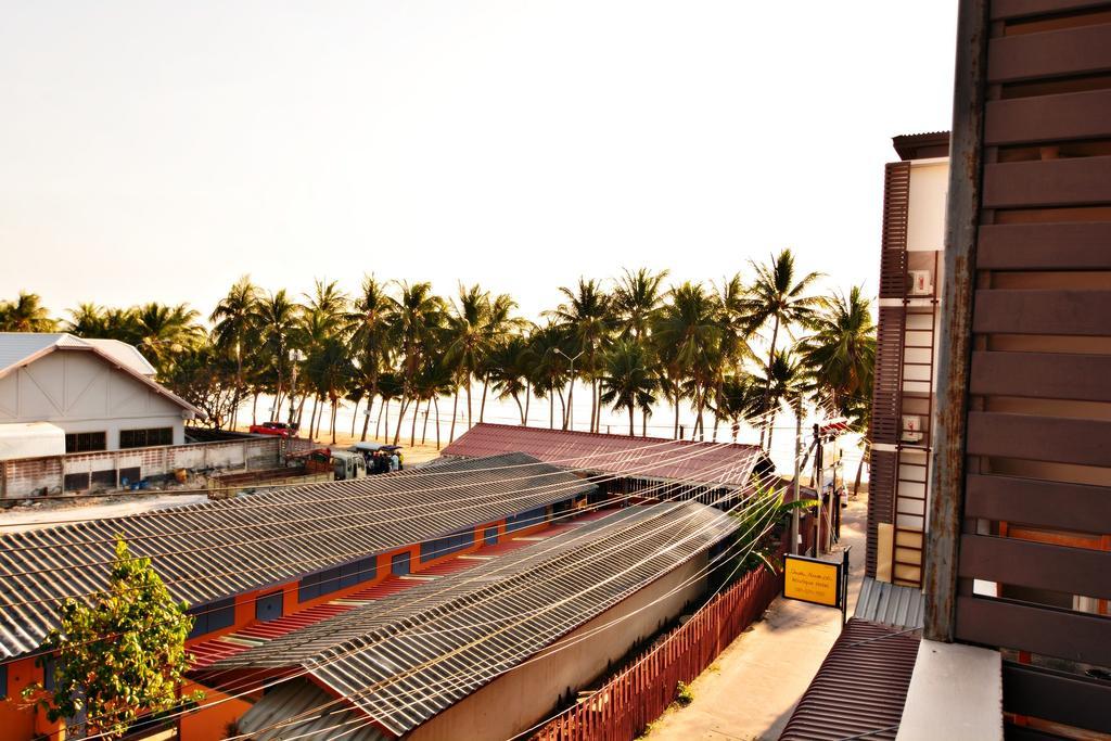 The Day Hotel Chonburi Kamer foto