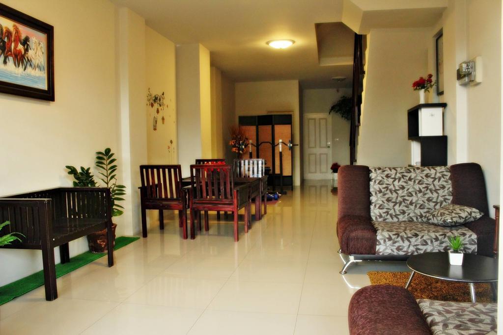 The Day Hotel Chonburi Buitenkant foto