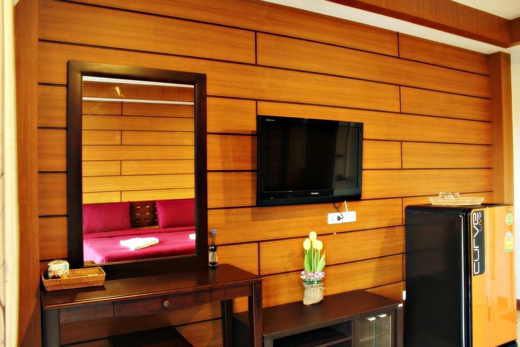 The Day Hotel Chonburi Kamer foto