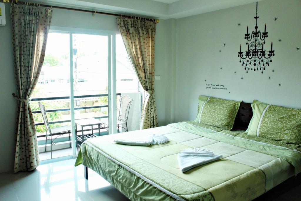The Day Hotel Chonburi Buitenkant foto