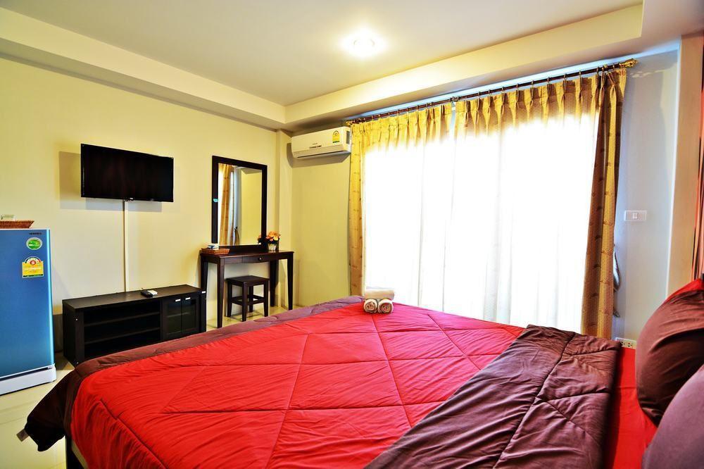 The Day Hotel Chonburi Buitenkant foto