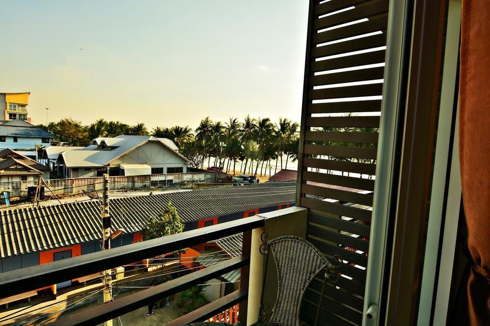 The Day Hotel Chonburi Buitenkant foto