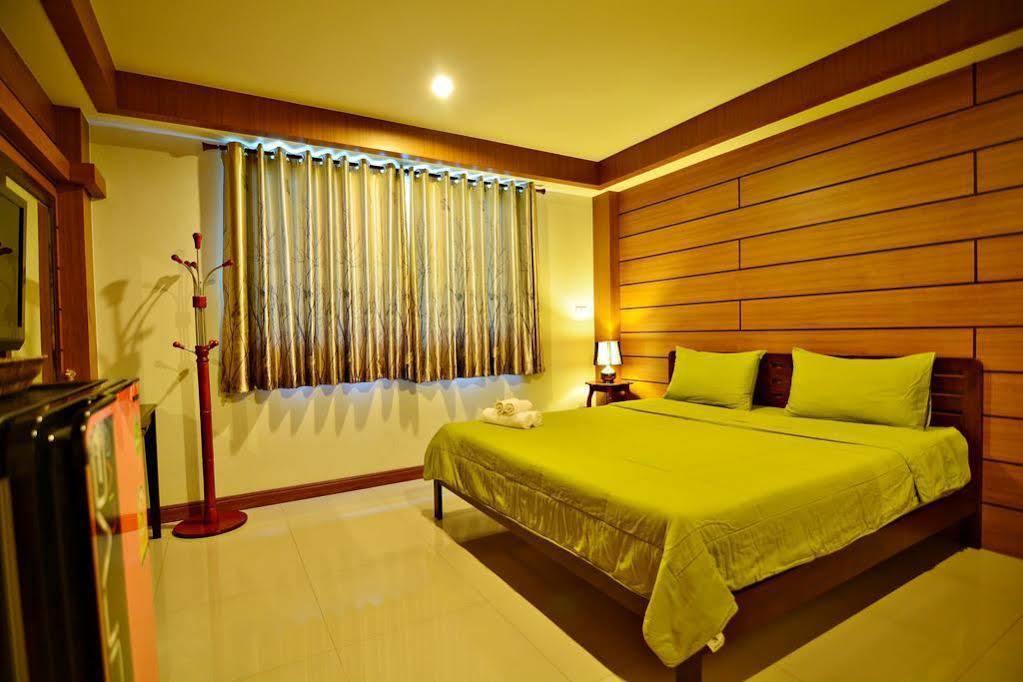 The Day Hotel Chonburi Buitenkant foto